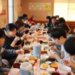食事の様子2