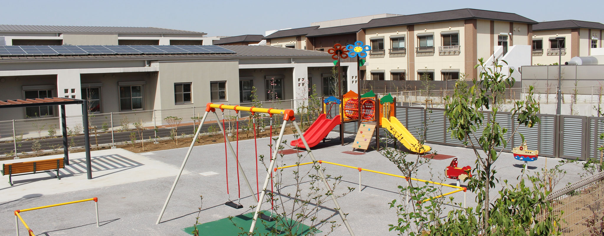 東京都東村山福祉園の遊具広場