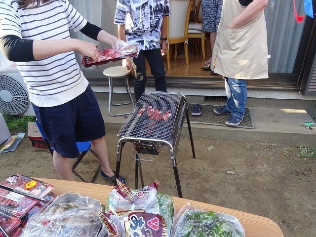 バーベキューをしている写真