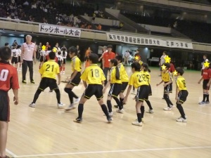 試合開始