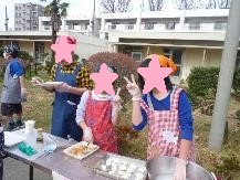 トッピングをしている様子2