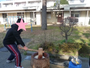 もちつきの様子1
