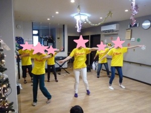 ダンスを披露する様子1