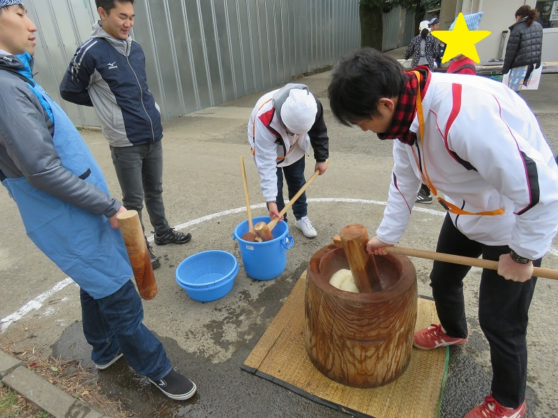 餅つきの様子