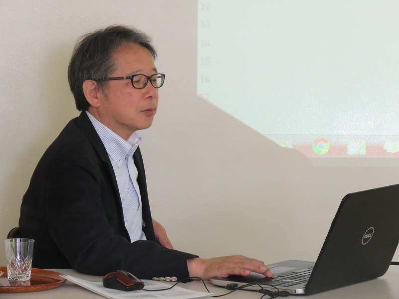 講師