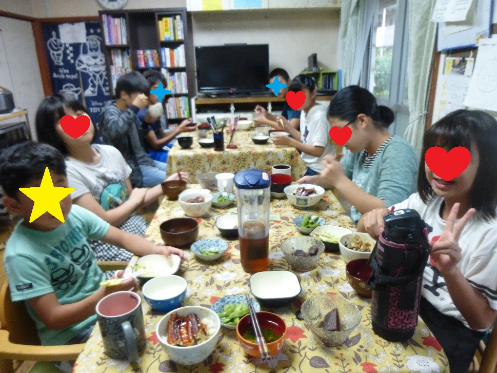 夕食の様子