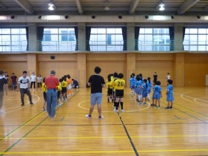 各学園の子どもたちが整列している写真